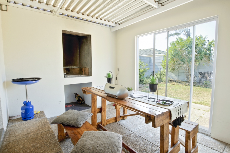 3 Bedroom Property for Sale in Sunningdale Western Cape